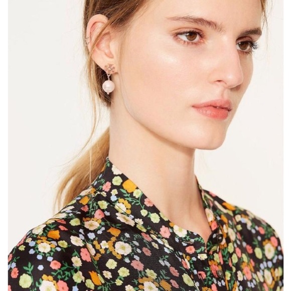 TORY BURCH • Rose Gold Pearl Drop Logo Earrings - Picture 2 of 6